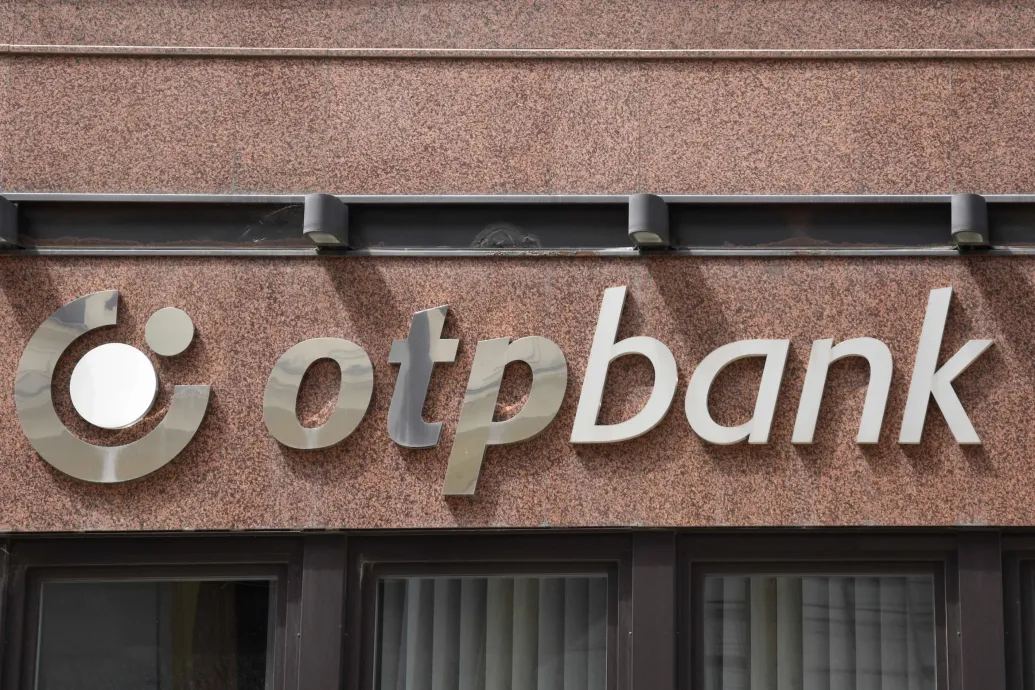 Órák óta döcög az OTP-nél a kártyás fizetés