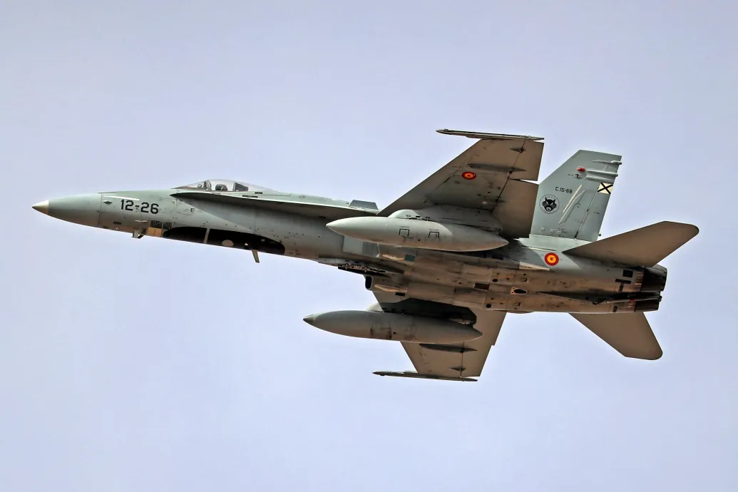 Éles rakétát lőtt ki egy spanyol F–18-as a román határnál, miután Moldova felől berepült egy drón