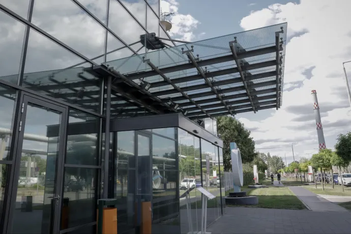 Az MTI vezetőit, rádiós és televíziós munkatársakat is felfüggesztettek a közmédiánál, de még nem biztos, hogy mindenki esetében végleges a döntés