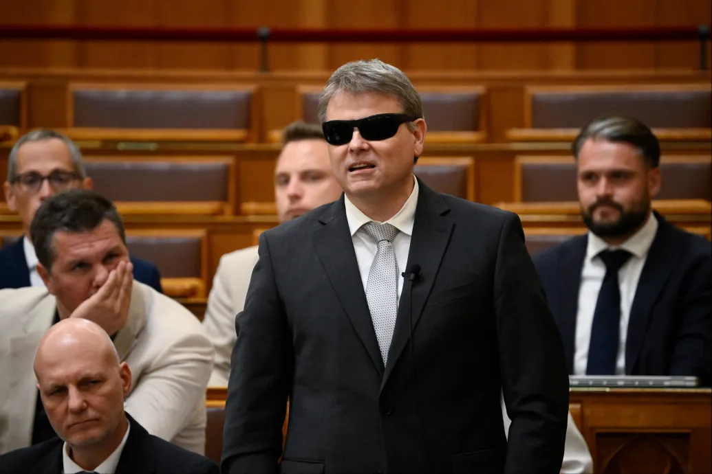 Azbeszttel szennyezett kazánokat rendelhetett az Orbán-kormány a szociális intézményeknek, Kátai-Németh Vilmos feljelentést tett