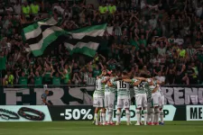 A sportért felelős államtitkár szerint a Fradi arra költött 11 milliárd forint állami támogatást, hogy leigazoljon 38 focistát