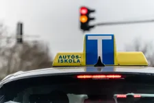 Kétszer is más helyett próbált forgalmi vizsgát tenni egy autósoktató Kecskeméten, mindkétszer megbukott