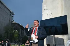 Huth Gergely: Az AB gyáva, a Fidesz meg tökönszúrta magát