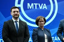 A közmédia átmeneti vezetése kivizsgálja a távozó vezérigazgatók kifizetéseit