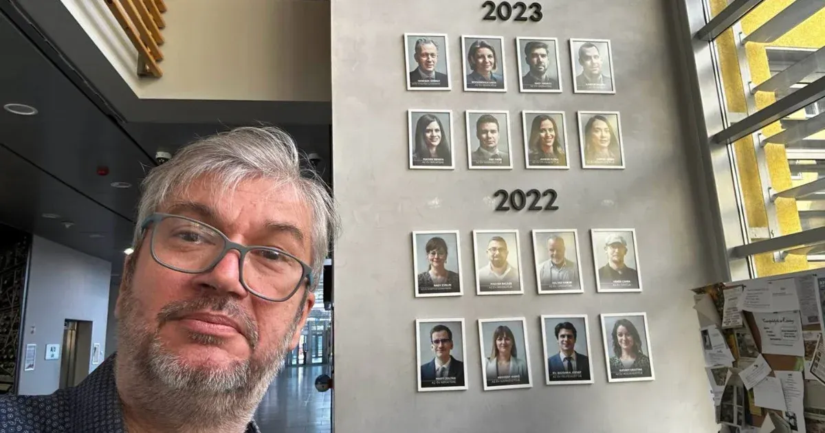 Nyolc év után ismét bejutott a közmédia épületébe Hadházy Ákos, most egy műsorba hívták meg