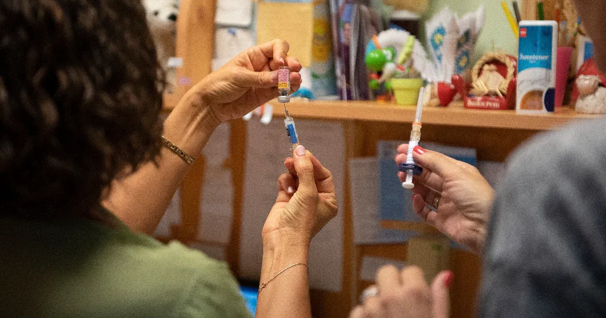 Az oltási mellékhatások és a kártérítési felelősség kérdéseinek elemzése a gyógyszerészeti szempontból