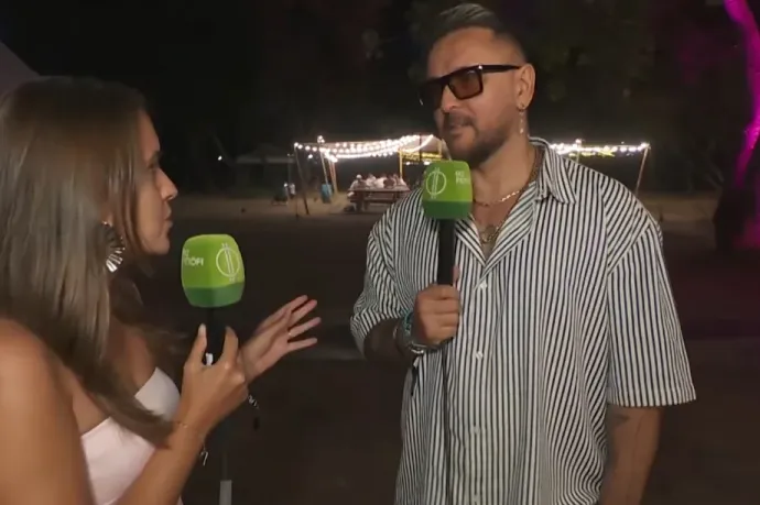 Majka a Petőfi TV-nek: Kicsit fura ezt a mikrofont fogni