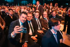 A támogatáspolitikát át lehet alakítani, az Orbán-rendszer által felépített kultuszt már nehezebb
