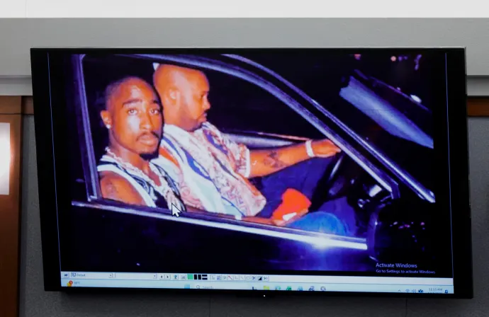 Tupac Shakur és Marion „Suge” Knight egy a tárgyaláson bemutatott 1996-os fényképen – Fotó: Steve Marcus / Pool / Reuters