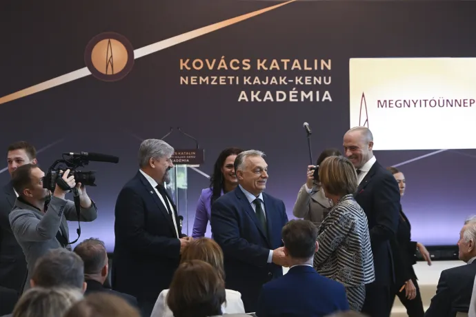 Orbán Viktor miniszterelnök a Kovács Katalin Nemzeti Kajak-Kenu Akadémia megnyitó ünnepségén Sukorón 2024. október 12-én – Fotó: Koszticsák Szilárd / MTI