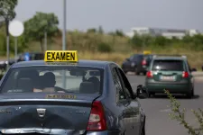 Új szabály a jogosítványvizsgánál: nem kell többé erkölcsi bizonyítványt benyújtani