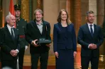 Cserhalmi György átvette a Magyar Érdemrend nagykeresztje kitüntetést Baka András új köztársasági elnöktől