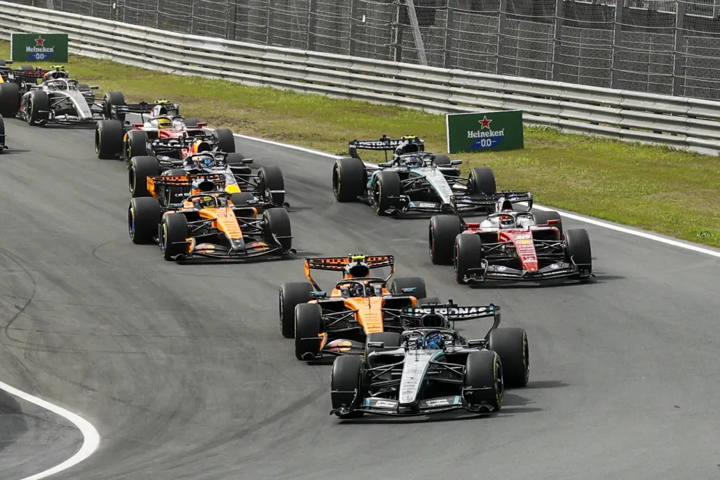 Russell nyerte a holland sprintfutamot