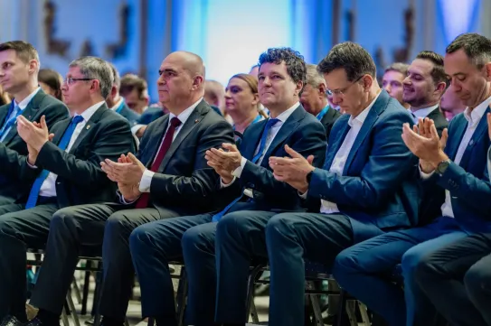 Román sajtó: beleragadt az ország a kormányválságba, 110 napja csak ügyvivő kabinet működik