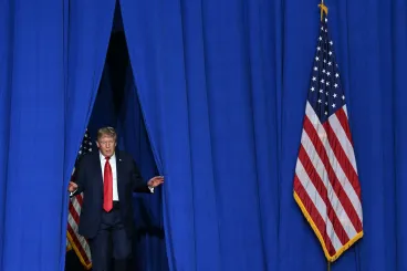 Trump sorozatban lőtte lábon a republikánusokat, a demokraták mégis óriásit kockáztatnak