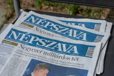 A Népszava zuhanórepülése közben is feltűnt egy cég, ami a lapba segítette a kormányhirdetéseket