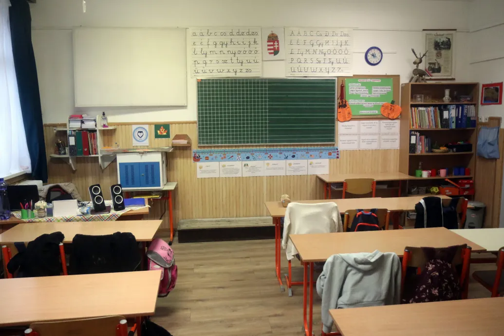 Több mint kétszáz tanárt keresnek az iskolakezdés előtt, matematikatanárból kellene a legtöbb