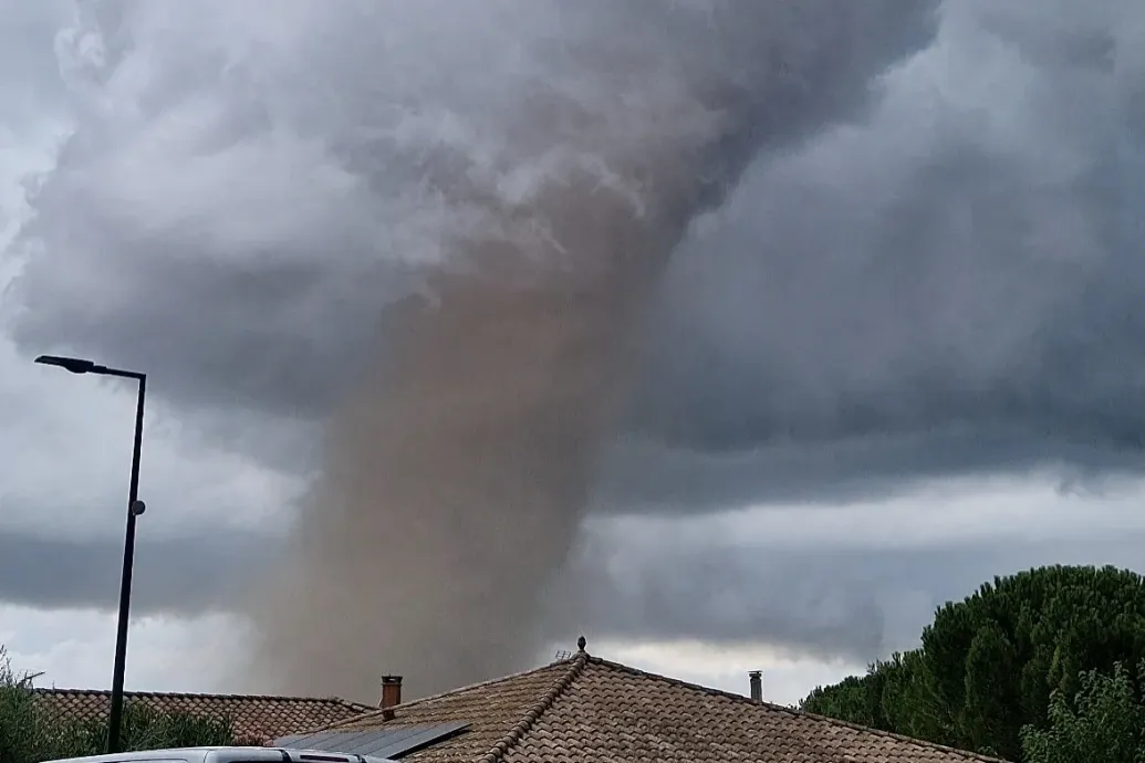 Tornádó okozott komoly károkat egy franciaországi faluban