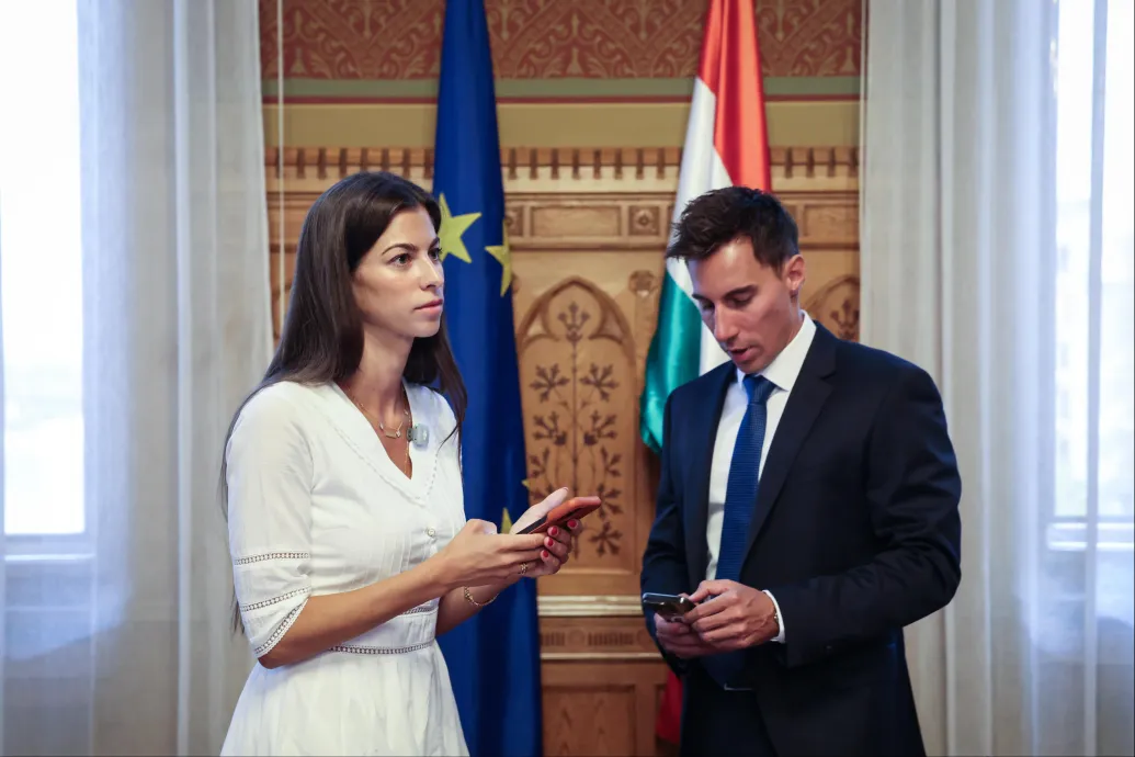 A Tisza kezdeményezésére elnapolták a Független Közmédia Testület három tagjelöltjének meghallgatását