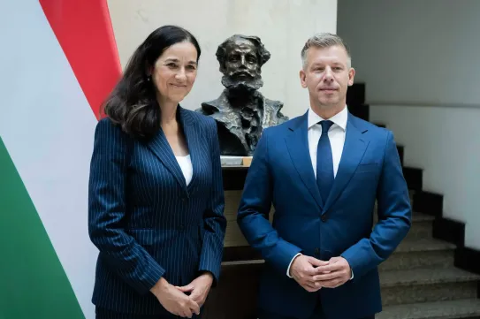 A Tisza-kormány feljelentést tett a Szijjártó Péter idején kötött, mintegy 830 millió eurós Covid-beszerzések miatt