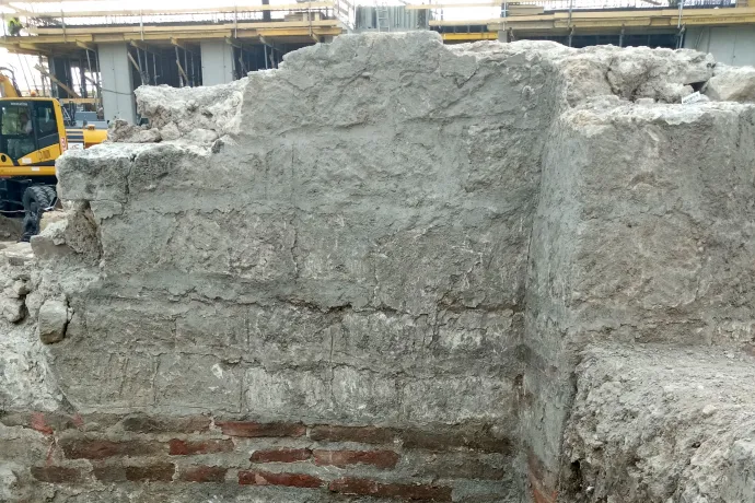 Rejtélyes, embermagasságú római kori épületre bukkantak régészek az egykori Óbudai Szeszgyár helyén