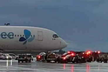 Megbotlott, majd a repülőgép kerekei alá került egy dolgozó Montreal nemzetközi repülőterén
