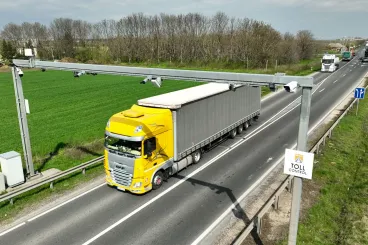 A Tisza-kormány rámozdult az útdíjrendszer legnagyobb haszonélvezőjére, a körmére néznek az állami bizniszekből milliárdossá vált Emőri Gábornak