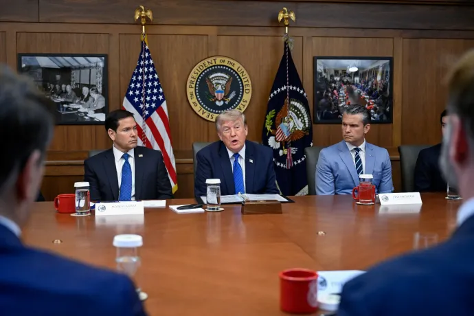Trump gazdasági D-nappal fenyegetett, pénzügyminisztere partraszállás helyett figyelmeztető lövést adott le