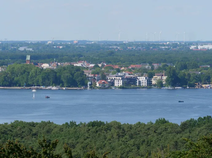 A fegyvereket egy erdőben találták meg a Müggelsee közelében – Fotó: Leonhard Lenz / Wikipedia