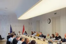 A költségvetésről, a klímavészhelyzetről és közlekedési beruházásokról is tárgyal a kormány