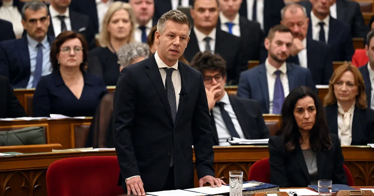 Kezdődik az Országgyűlés rendkívüli ülése – Magyar Péter felszólalással indítanak