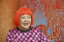 Meghalt Kuszama Jajoi, a japán művész, aki pöttyökbe borította a világot