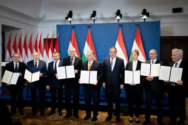 Idén még nagyon húzza a mediánt a minimálbér-emelés, de jövőre kisebb lehet a hatása