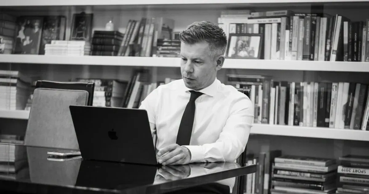 „Távolítsák el Pócs Jánost az Országgyűlésből!” – Magyar Péter dühös poszta újabb botrány után „Távolítsák el Pócs Jánost az Országgyűlésből!” – Magyar Péter dühös poszta újabb botrány után