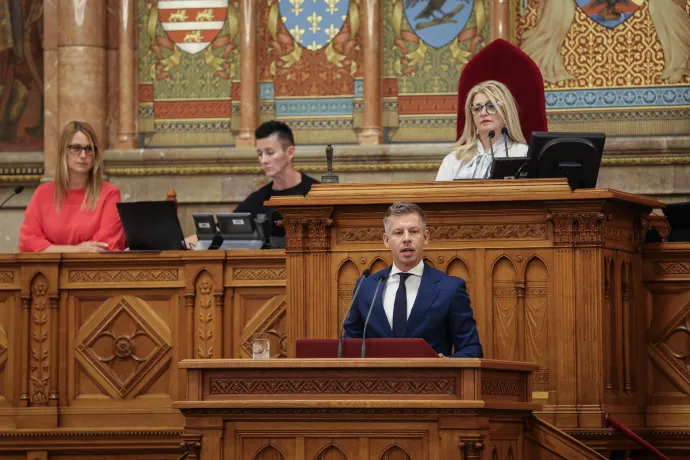Magyar Péter beszél az Országgyűlés 2026. augusztus 27-i ülésén – Fotó: Huszti István / Telex