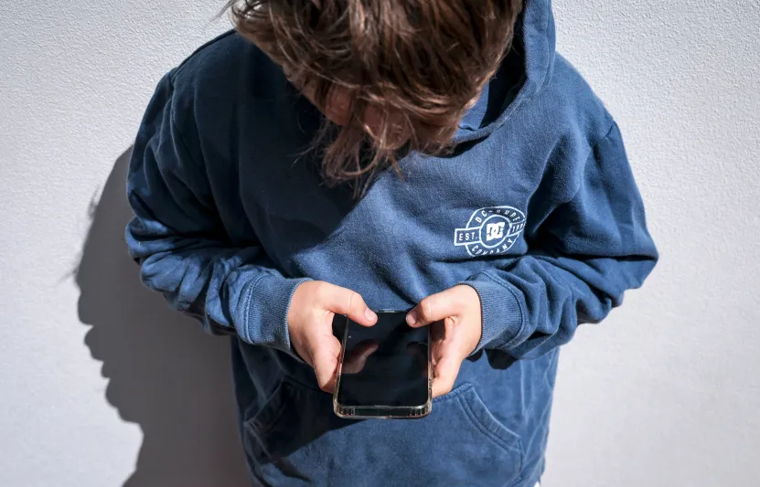 Az online magánüzeneteink egy része nem csak a címzetthez jut el. Miben érint a Chat Control 1.0 és kell-e tartanunk a Chat Control 2.0-től?
