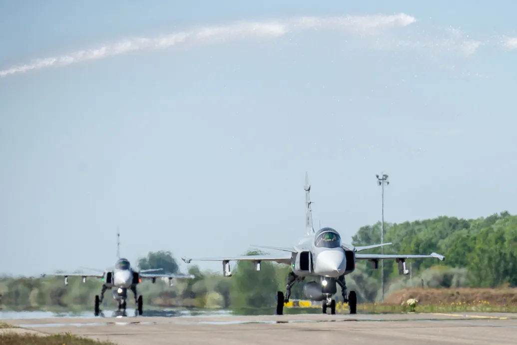 Egy francia kisrepülő miatt riasztották a Gripeneket