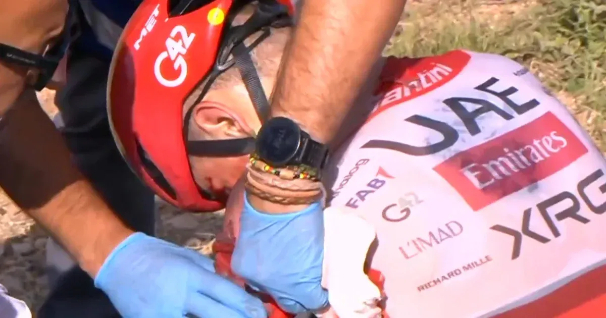 Pogačar feladja a Vuelta a España-t: súlyos bukás a 8. szakaszon Pogačar feladja a Vuelta a España-t: súlyos bukás a 8. szakaszon