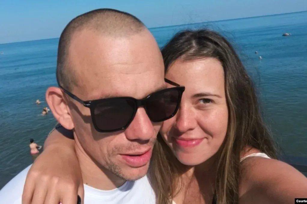 Egy fiatal házaspár dezertált az orosz hadseregből és nyolc nap alatt, kajakkal evezett át Törökországba. Most visszatoloncolhatják őket