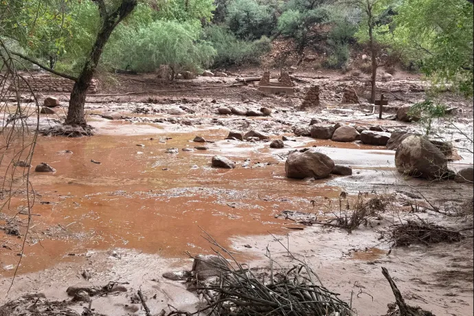 Villámárvíz volt a Grand Canyonban, egy ember meghalt, 15 túrázót még keresnek