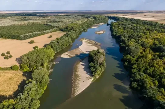 Kiszáradt a Maros összes mellékfolyója Arad megyében, a folyó vízhozama a szokásos harmadára esett