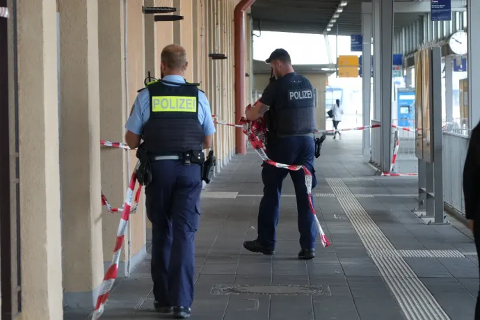 Robbanás történt az augsburgi főpályaudvarnál, két járókelő is megsérült