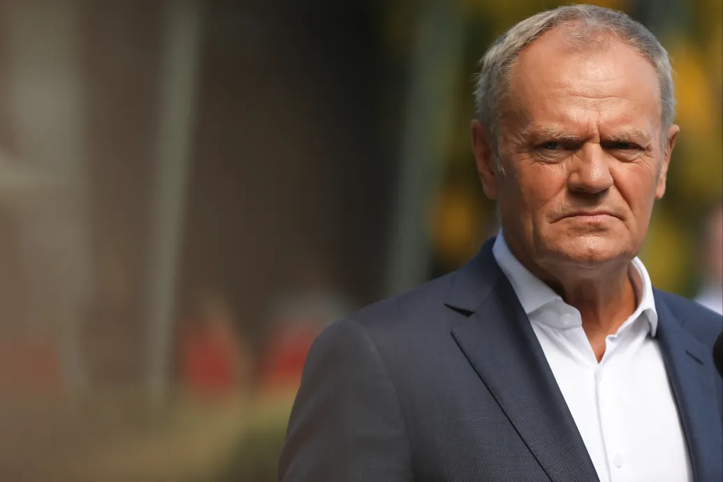 Donald Tusk szerint szabotázs okozta az EU legnagyobb dróngyártójának lengyel üzemében történt tüzet