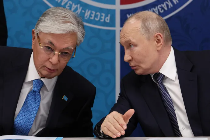 Tokajev és Putyin találkozója Omszkban – Fotó: Vyacheslav Prokofyev / Pool / AFP