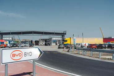 24 magyarországi cég már beszállít a szegedi BYD-nak, és ehhez magasabb fokozatba kellett kapcsolniuk