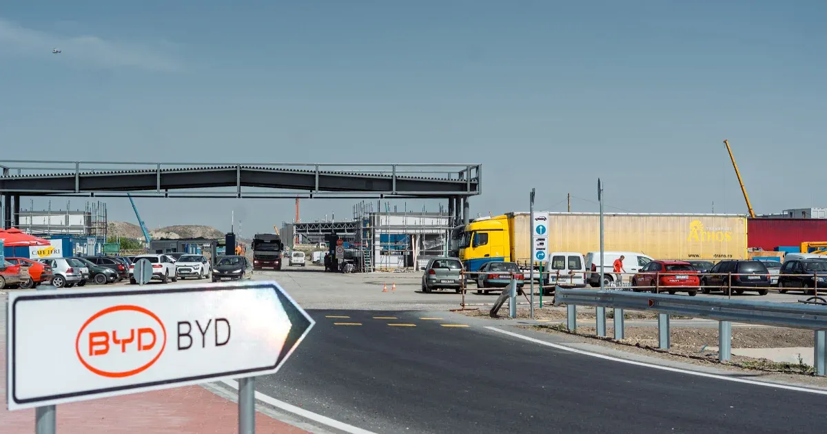 Szegedi Hulladékgazdálkodási Nonprofit Kft. a BYD gyár hulladékát a szomszédságba szállítja Szegedi Hulladékgazdálkodási Nonprofit Kft. a BYD gyár hulladékát a szomszédságba szállítja