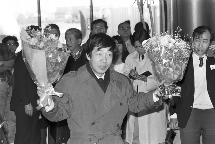 Akajima Tojohiro nagyon boldog volt a hazaérkezésekor. Fotó: Hiroyuki Taira / AFP