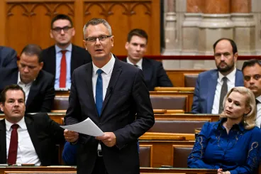 A KDNP Lannert Judit 3 évvel ezelőtti szavaira próbál kampányt felhúzni, a PDSZ szerint a tanárokat nem lehet egyik kormány alatt megalázni, aztán pajzsként használni