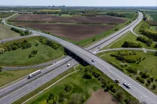 24.hu: A Tisza-kormány felülvizsgálja az Orbán-éra több ezer milliárd forintnyi magántőkealapos szerződését
