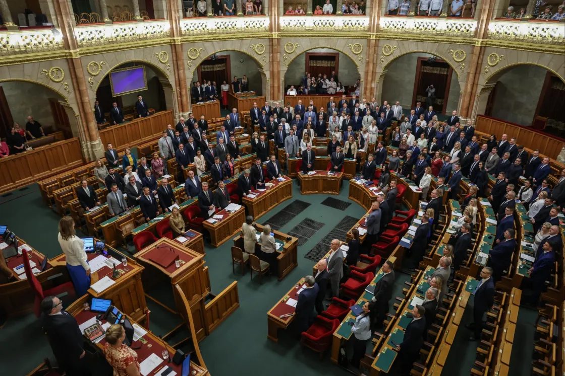 Magyar Péter megnyitja a parlament őszi ülésszakát